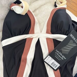 MiracleSuit - Trilogy swimsuit - New with Tags